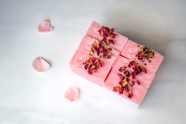 100 CUSTOM SOAP FAVORS- WEDDING & BRIDAL SHOWER GIFTS