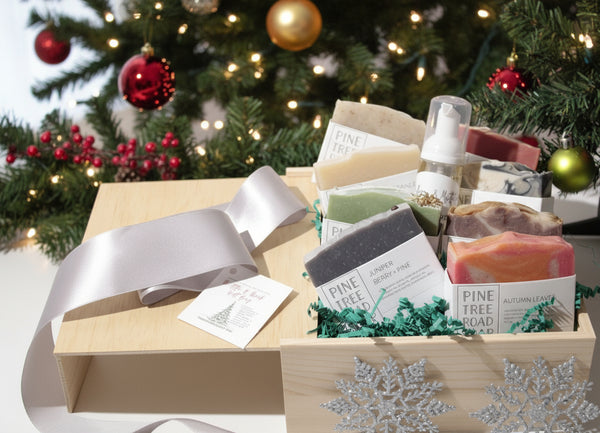 HOLIDAY CHEER SOAP GIFT BOX
